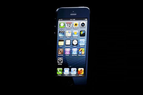 te Merakla Beklenen iPhone 5...