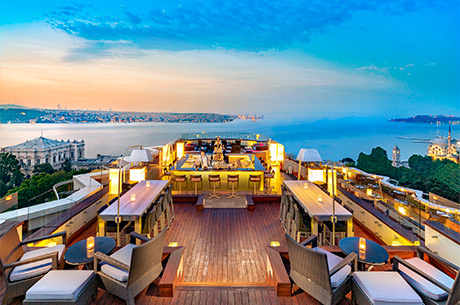 İstanbul’da Gastronomi ve Eğlencenin Merkezi: 16 Roof