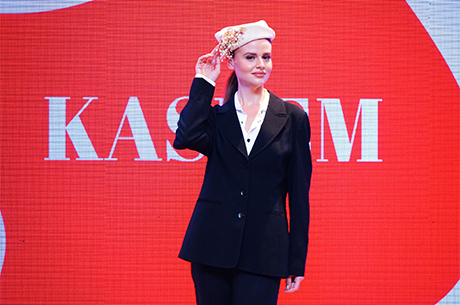 apkalaryla alarn Selamladlar